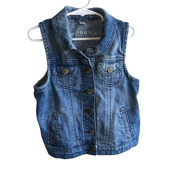 Kid's Gap Denim Vest - Picture 1 of 7